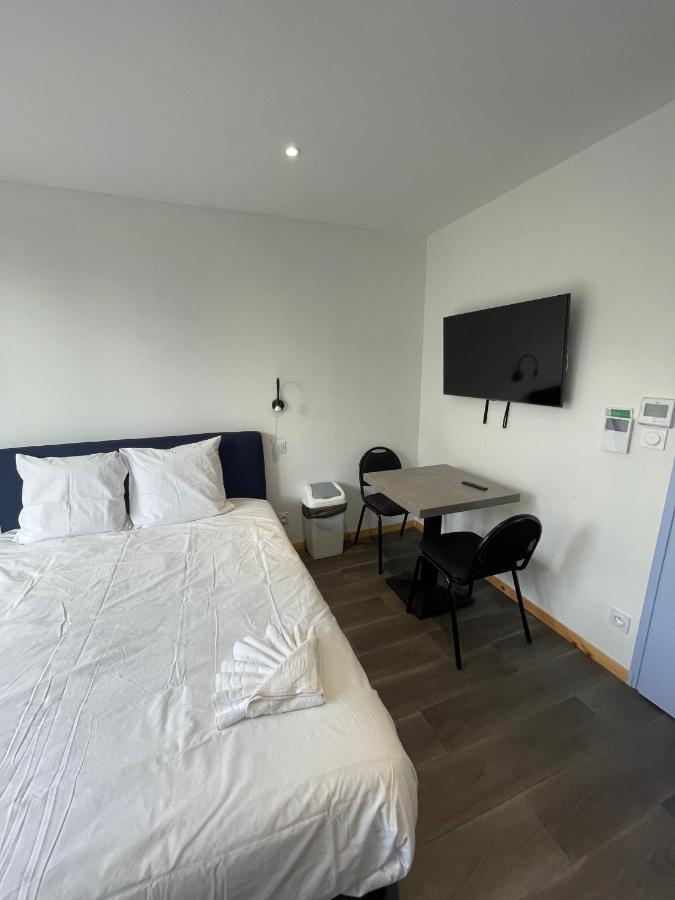 Le Salvador - Appart'Hotel De 18M2 A 44M2 La Talaudiere Extérieur photo
