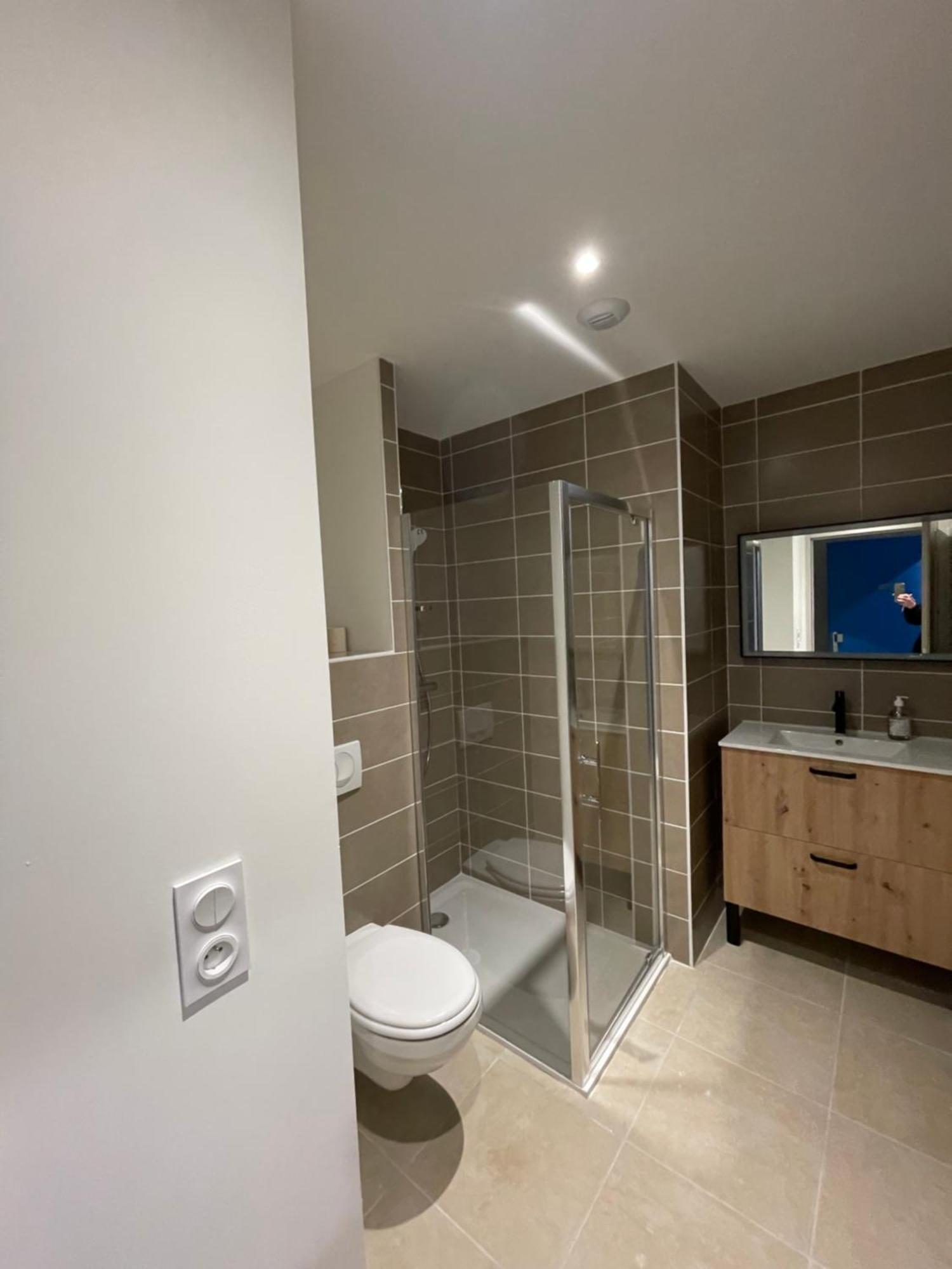 Le Salvador - Appart'Hotel De 18M2 A 44M2 La Talaudiere Extérieur photo