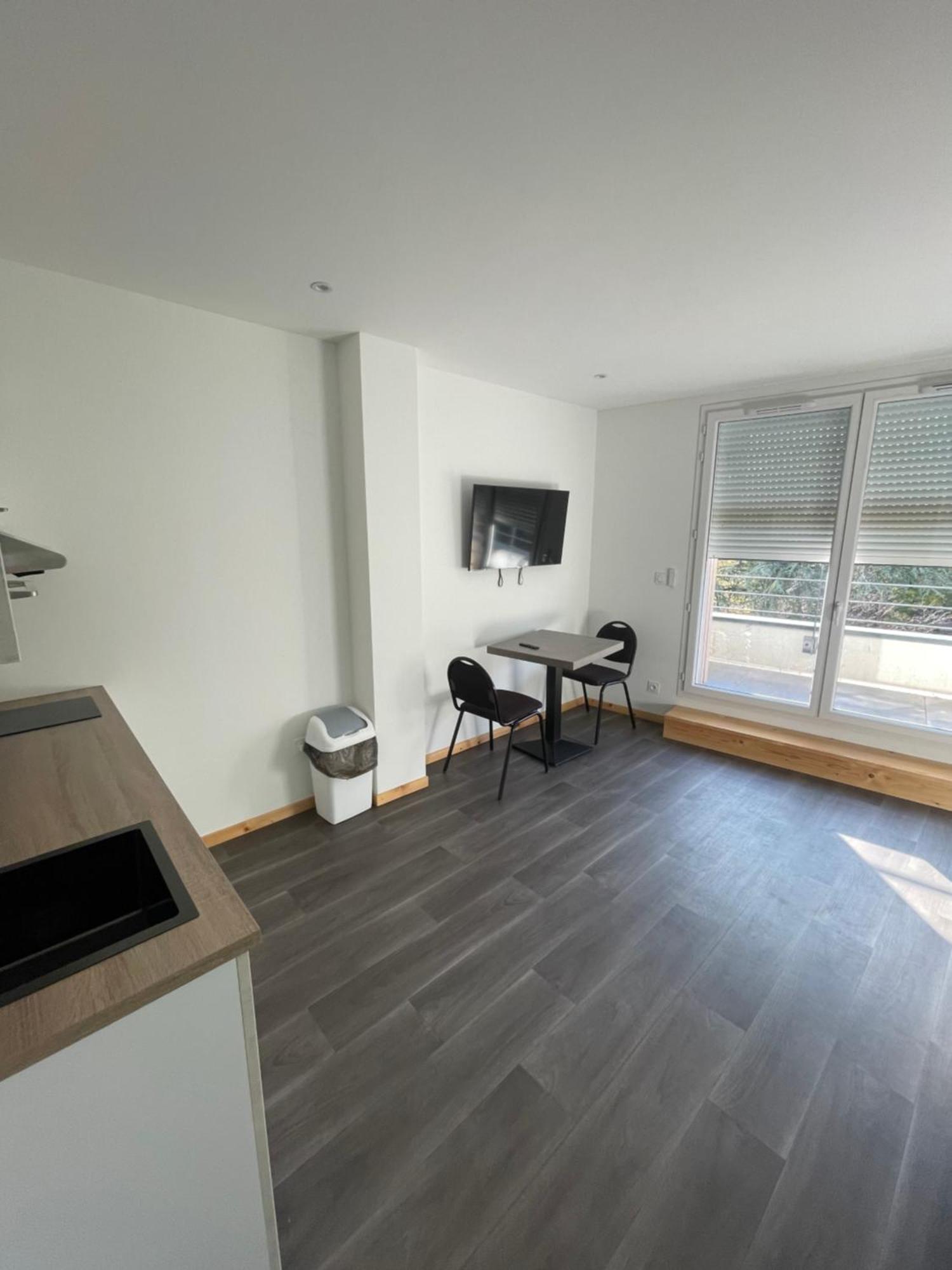 Le Salvador - Appart'Hotel De 18M2 A 44M2 La Talaudiere Extérieur photo