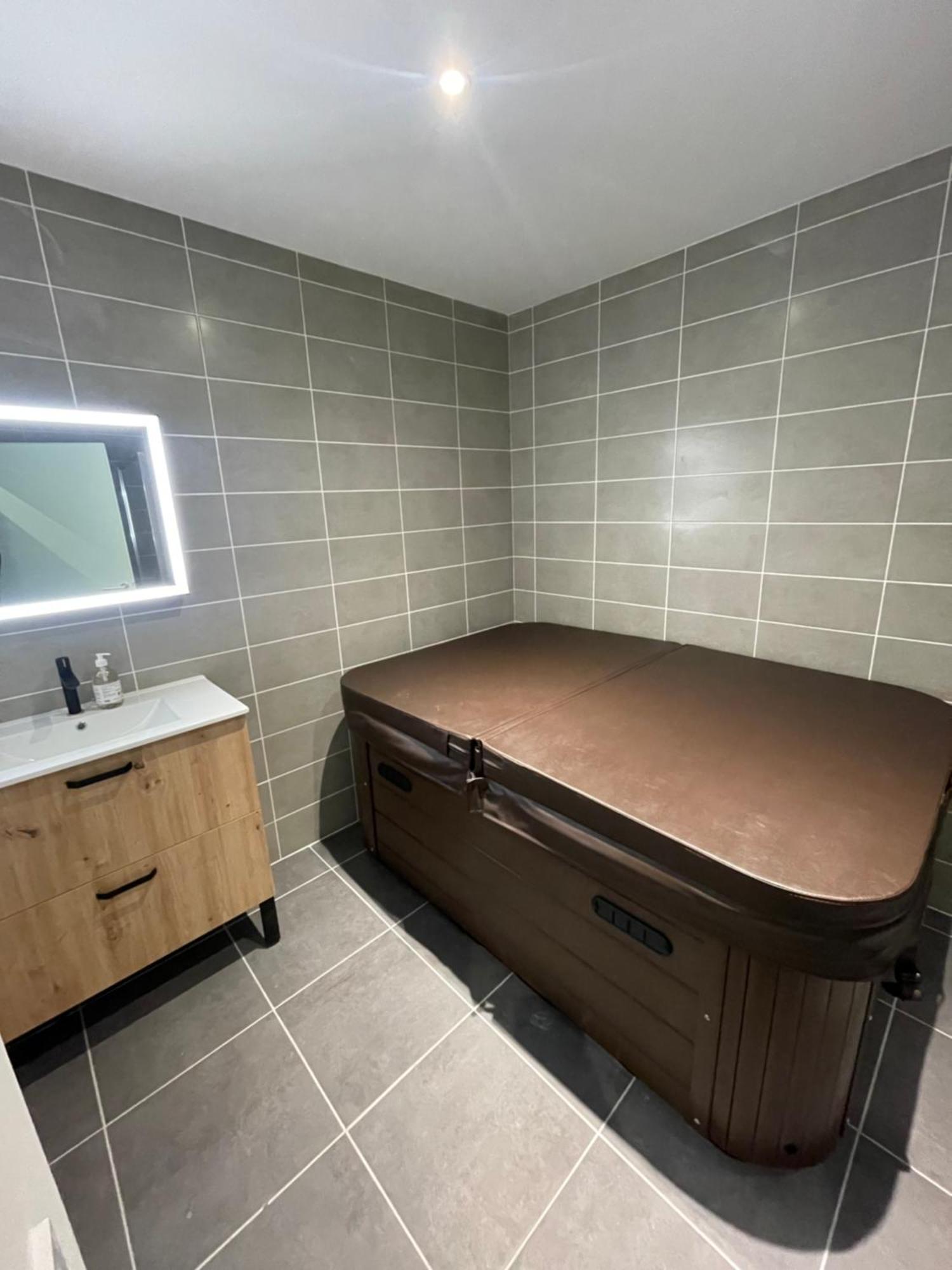 Le Salvador - Appart'Hotel De 18M2 A 44M2 La Talaudiere Extérieur photo